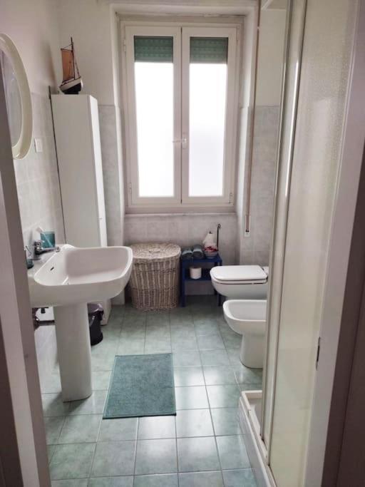 Casa Di Pipo - Appartamento Davanti Al Mare Pescara Esterno foto
