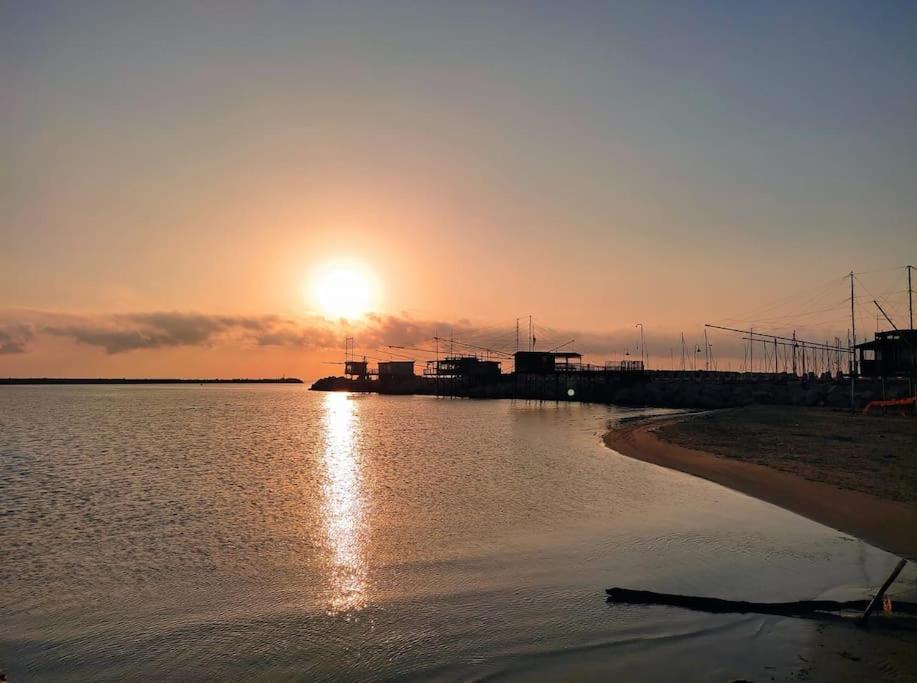 Casa Di Pipo - Appartamento Davanti Al Mare Pescara Esterno foto